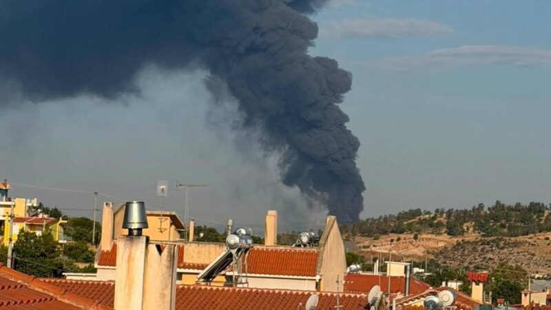 Φωτιά σε εργοστάσιο ανακύκλωσης μετάλλων στον Ασπρόπυργο