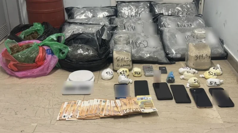 Τέλος στη δράση κυκλώματος διακίνησης στην Αχαΐα: Κατασχέθηκαν κοκαΐνη και κάνναβη με κέρδη άνω των 339.000 ευρώ