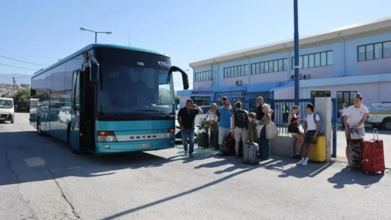 Ρέθυμνο: Σταδιακή επιστροφή κατοίκων και τουριστών στην Αγία Γαλήνη μετά τη μεγάλη φωτιά - newstok.gr
