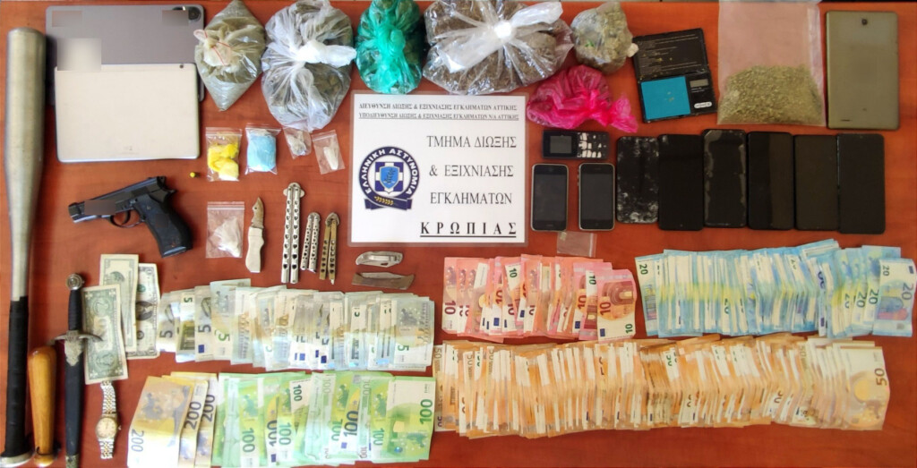 Έκρυβαν ναρκωτικά και ξέπλεναν χρήμα στα Νότια Προάστια – Πετούσαν τα σακουλάκια από το παράθυρο μόλις είδαν την Αστυνομία