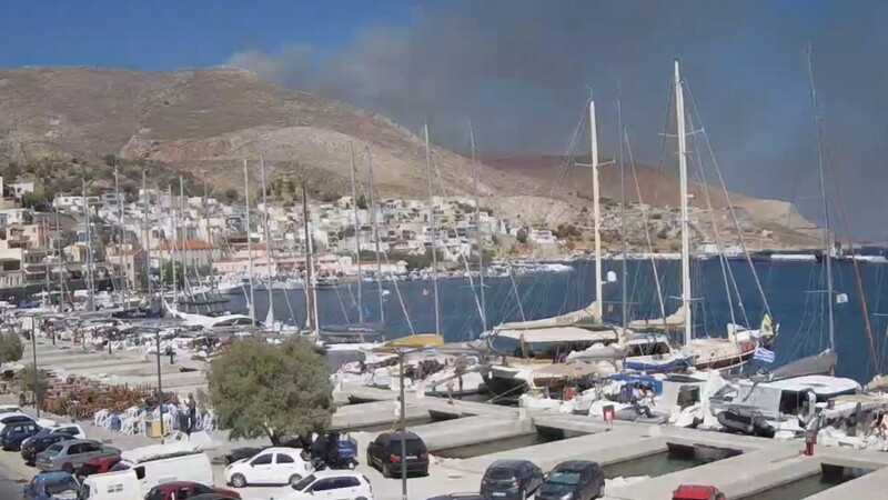 Κάλυμνος: Σε εξέλιξη πυρκαγιά σε χαμηλή βλάστηση στο Βαθύ
