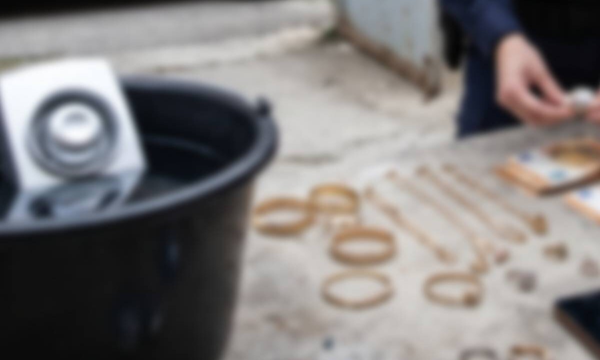Έβαζαν τους συναγερμούς σε κουβάδες με νερό: Πώς δρούσε η σπείρα που άδειασε 24 σπίτια στην Αττική κλέβοντας 865.000 ευρώ!