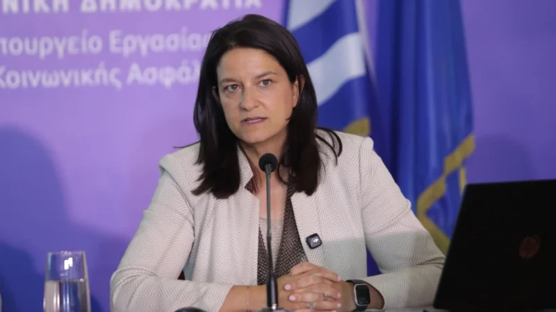 Νίκη Κεραμέως: '' Διευρύνουμε το πλέγμα προστασίας της μητρότητας '' - Οι έξι νέες ρυθμίσεις - newstok.gr