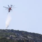 Συναγερμός στον Κάμπο Παραμυθιάς: Δύο εστίες φωτιάς, 112 για εκκένωση Γάλατα - Επιχειρούν 5 εναέρια - newstok.gr