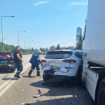 Σοβαρό τροχαίο στην είσοδο της υποθαλάσσιας σήραγγας Ακτίου - Πρέβεζας: Φορτηγό συγκρούστηκε με ΙΧ - 8 τραυματίες - newstok.gr