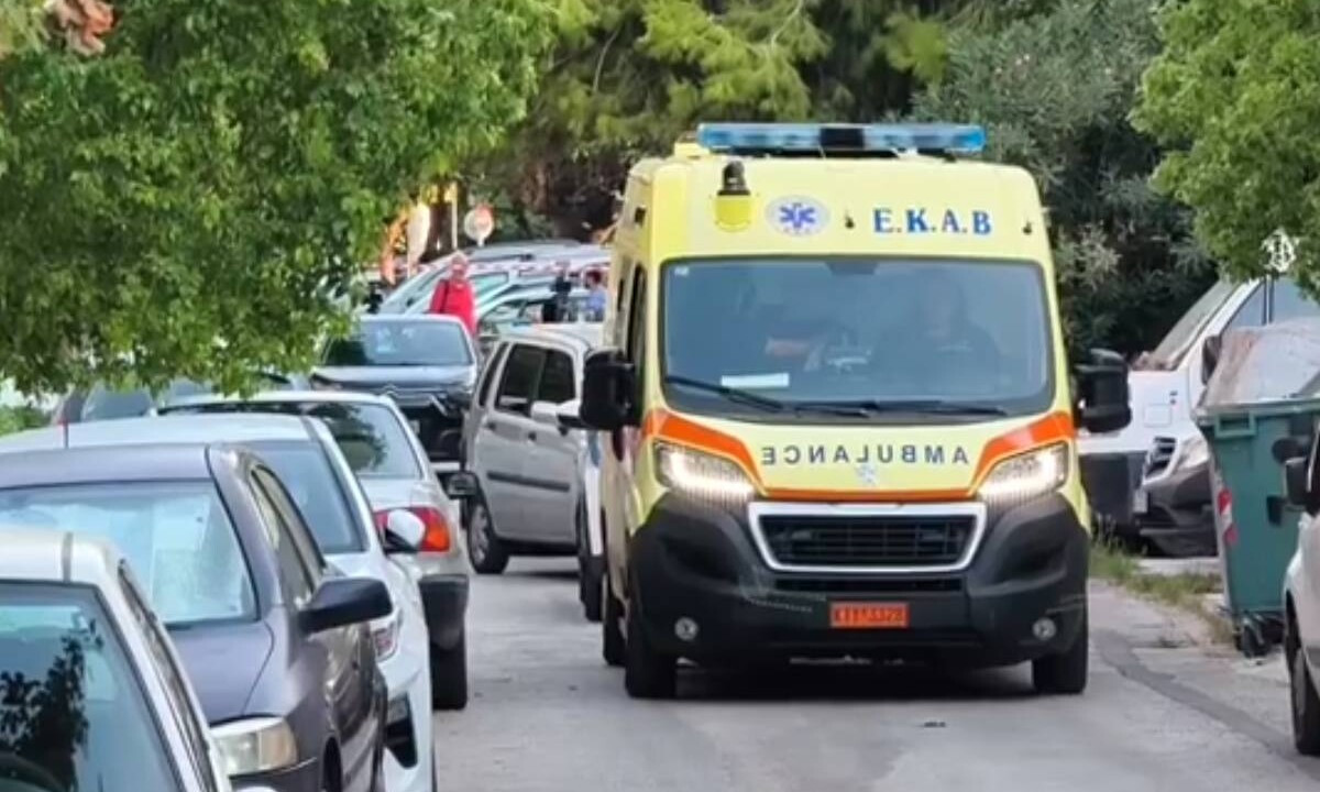 Άγρια γυναικοκτονία στη Νέα Σμύρνη: Έστησε καρτέρι στην 45χρονη, την πυροβόλησε και στη συνέχεια αυτοκτόνησε