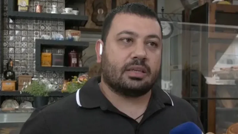 '' Κανείς δεν έγινε φτωχός δίνοντας '': Συγκινεί ο φούρναρης της Πτολεμαΐδας που εδώ και 8 χρόνια προσφέρει δωρεάν γεύματα σε μαθητές - newstok.gr