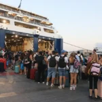 Άρση απαγορευτικού: <<Βουλιάζουν>> πλοία και ΚΤΕΛ - Αυξημένη η κίνηση στις εθνικές οδούς - newstok.gr