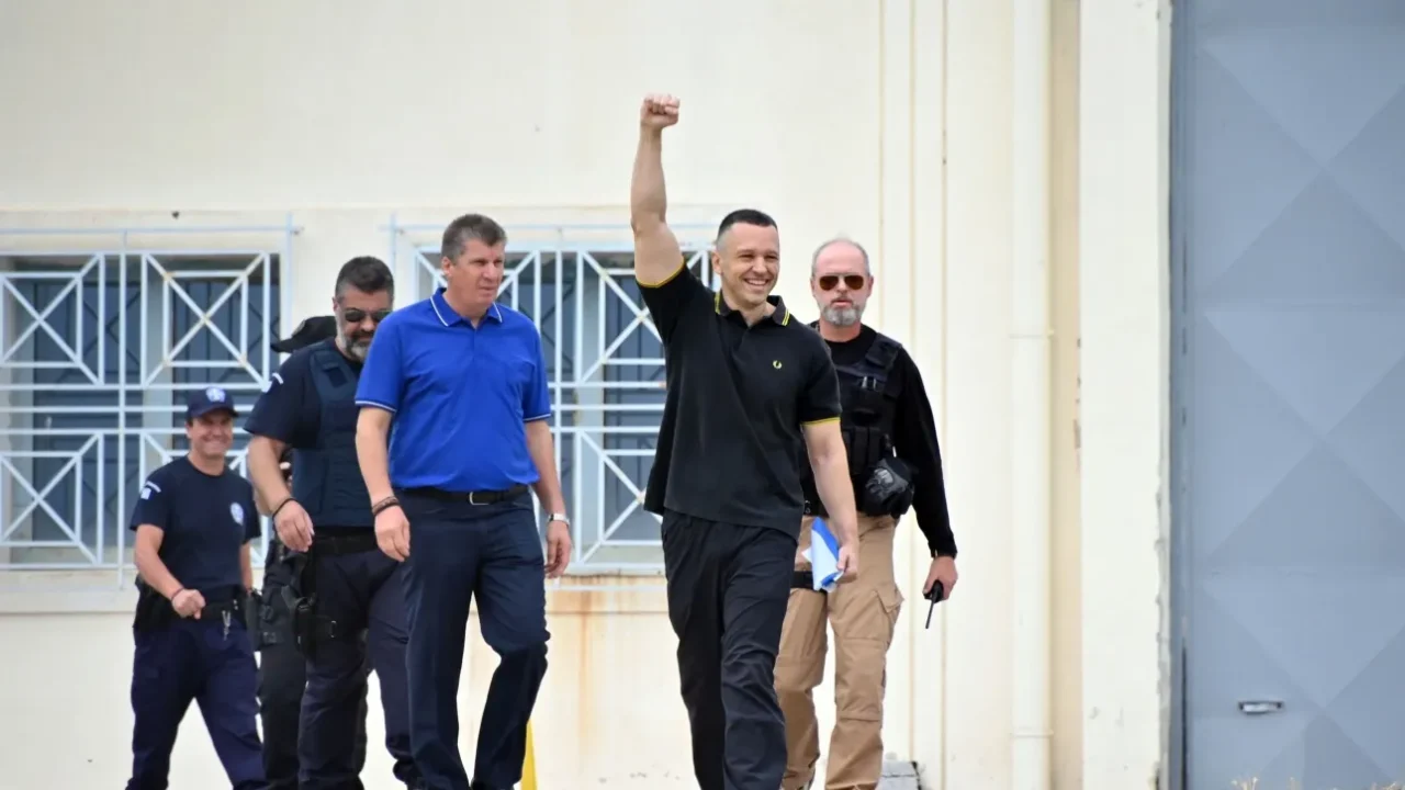 Αποφυλακίστηκε ο Ηλίας Κασιδιάρης: '' Επιστρέφω στην πρώτη γραμμή '' - Τελευταία νέα & Έκτακτες ειδήσεις Live