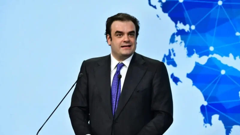 Κυριάκος Πιερρακάκης: 17.074 εκπαιδευτικοί, γιατροί και νοσηλευτές έλαβαν την επιστροφή 2 ενοικίων, ύψους 4,9 εκατ.ευρώ - Τελευταία νέα & Έκτακτες ειδήσεις Live
