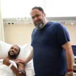 Ο Βαγγέλης Μαρινάκης επισκέφθηκε τον Αγιούμπ Ελ Κααμπί στο νοσοκομείο: '' Όλη η οικογένεια του Ολυμπιακού είναι δίπλα σου '' - Τελευταία νέα & Έκτακτες ειδήσεις Live