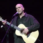 Ο Ορφέας Περίδης έγραψε ποίημα για τον Γιώργο Μαζωνάκη με τίτλο: '' Στα παλιά δεν θέλω να ξαναγυρίσω '' - Τελευταία νέα & Έκτακτες ειδήσεις Live