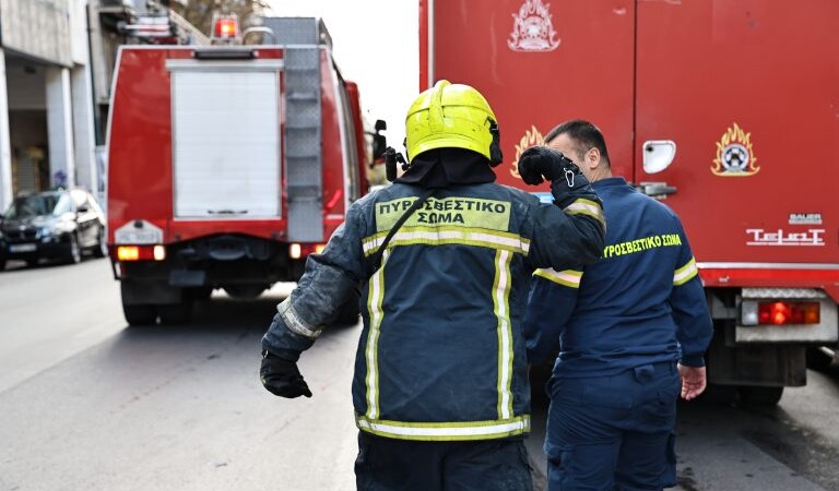 Θεσσαλονίκη: Επιχείρηση της Πυροσβεστικής για τρεις ανήλικους - Εγκλωβίστηκαν σε υπόγειο αγωγό - Τελευταία νέα & Έκτακτες ειδήσεις Live