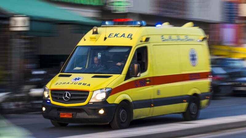 Μεσολόγγι: Ανήλικος με μοτοσικλέτα παρέσυρε μητέρα με καρότσι και τα δύο παιδιά της - Τελευταία νέα & Έκτακτες ειδήσεις Live