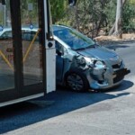Τροχαίο με λεωφορείο και ΙΧ στην Πετρούπολη