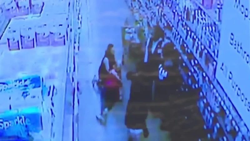 Βιρτζίνια: 77χρονος πέθανε μετά από άγριο ξυλοδαρμό μέσα σε Walmart - Συνελήφθησαν οι γονείς της 17χρονης υπαλλήλου - Τελευταία νέα & Έκτακτες ειδήσεις Live