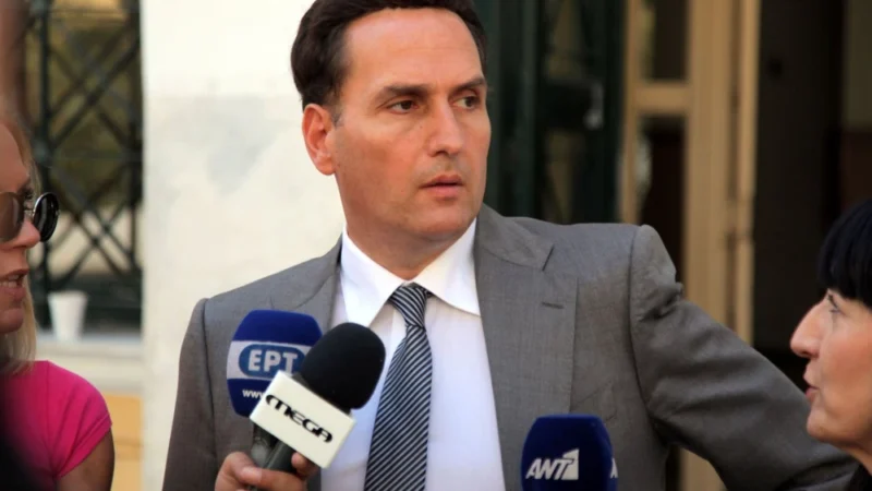 Μιχάλης Δημητρακόπουλος: ''Αν ο Καρβέλας αποφασίσει να απαγορεύσει στη Βίσση να τραγουδάει τα τραγούδια του, τότε θα προσφύγουμε στη Δικαιοσύνη'' - Τελευταία νέα & Έκτακτες ειδήσεις Live