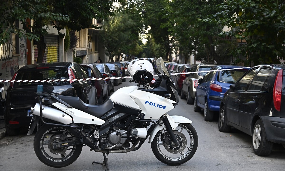 Καλλιθέα: Εντοπίστηκαν ύποπτα φιαλίδια με επικίνδυνη ουσία - Εκκενώθηκαν δύο πολυκατοικίες - Τελευταία νέα & Έκτακτες ειδήσεις Live