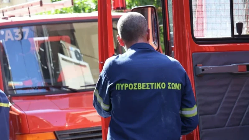 Ρέντης: Φωτιά σε διαμέρισμα - Εκκενώθηκε πολυκατοικία, απεγκλωβίστηκαν δύο ηλικιωμένοι - Τελευταία νέα & Έκτακτες ειδήσεις Live
