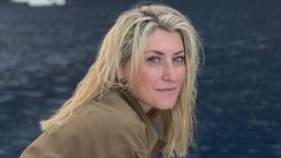 Σία Κοσιώνη: ”Όταν γίνεσαι μητέρα, ο εαυτός υποβιβάζεται γιατί η αφετηρία σου πια είναι το παιδί”