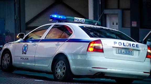 Πετρούπολη: Εμπρηστική επίθεση σε πρακτορείο τυχερών παιχνιδιών - Τελευταία νέα & Έκτακτες ειδήσεις Live