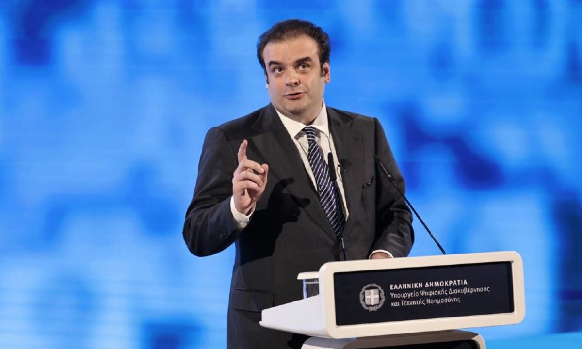 Μηνύσεις σε 15 influencers και 3 τράπερ για την προώθηση παράνομου τζόγου - Κυριάκος Πιερρακάκης: ''Η δημοφιλία δεν προσφέρει ασυλία'' - Τελευταία νέα & Έκτακτες ειδήσεις Live
