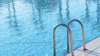 Δουβλίνο: Στο νοσοκομείο παιδιά από διαρροή χημικών σε πισίνα