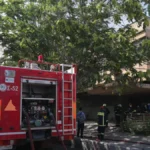 Δράμα: Άνδρας ανασύρθηκε χωρίς τις αισθήσεις του μετά από φωτιά σε διαμέρισμα - Τελευταία νέα & Έκτακτες ειδήσεις Live